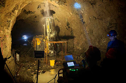 Jumbo hidráulico de perforación, HT70-B