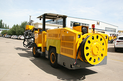 Jumbo empernador jumbo HT92-D (altura mínima de sección: 2,8 m)